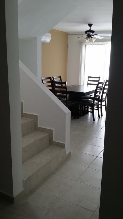 Monterrey Mexico Suites Екстер'єр фото